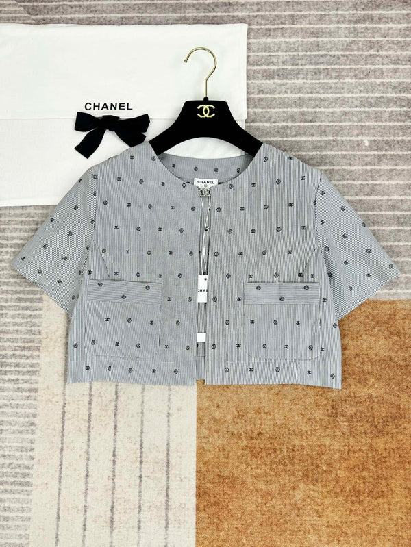 Chemise à manches courtes en jacquard teint en fil avec logo