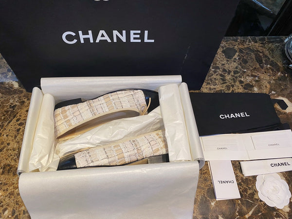 Chaussons de ballet à lettrage en dentelle
