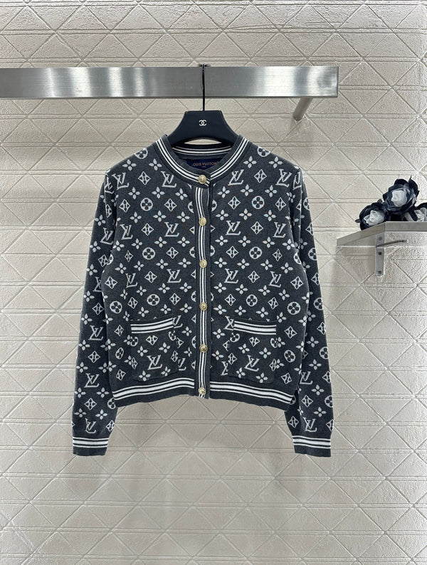 Crew-neck jacquard knit cardigan