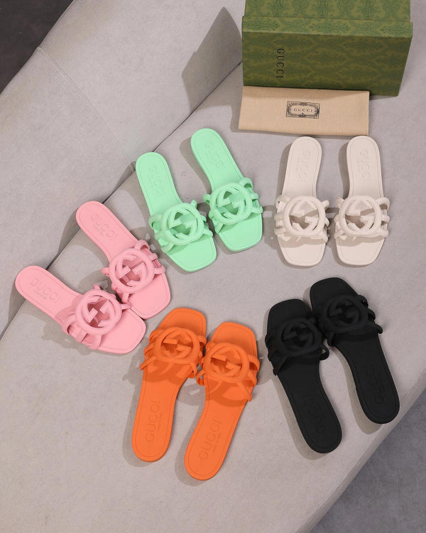 Chaussons en gelée de style minimaliste