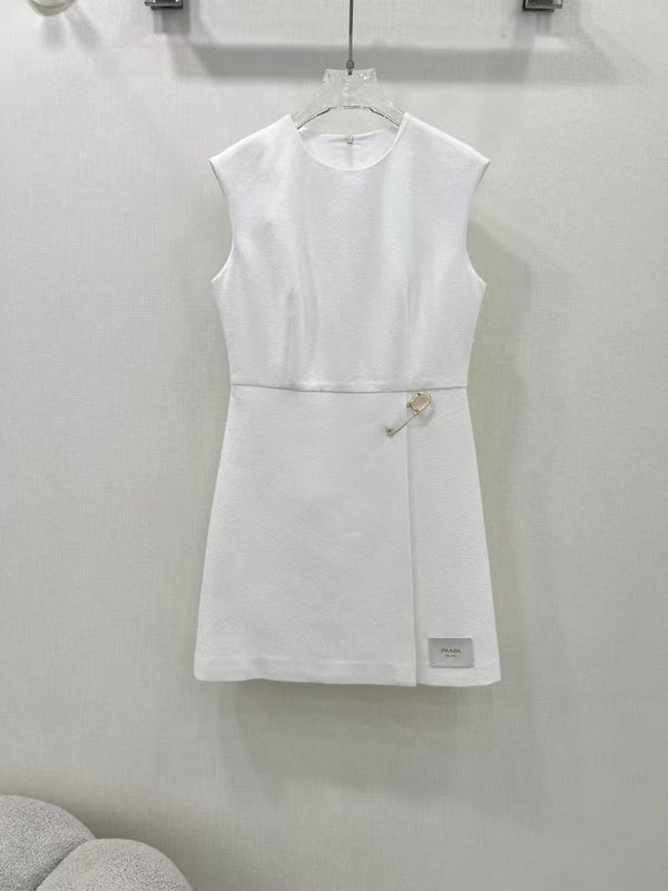25 nouvelles robes sans manches à épingles de sûreté