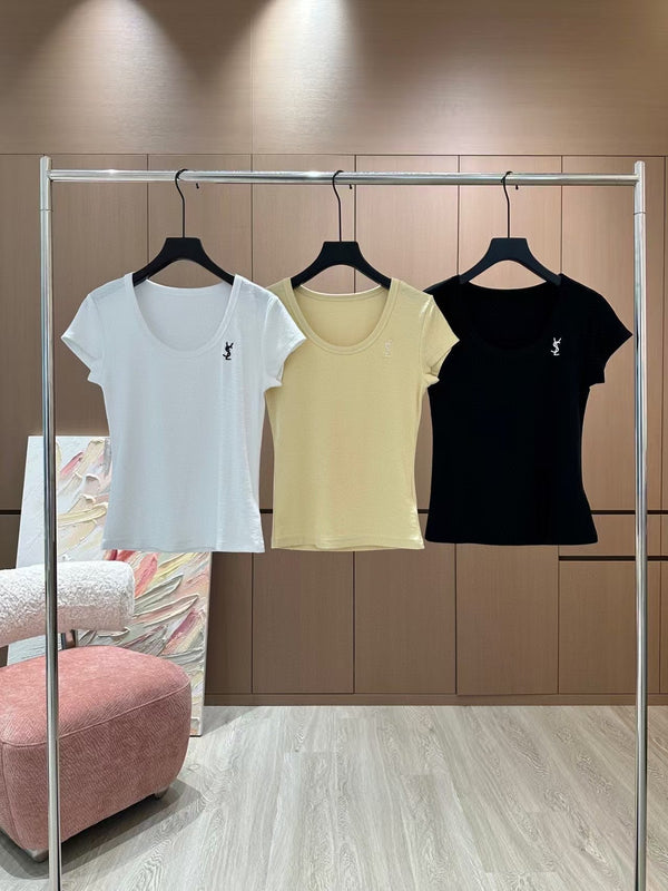 25 Neues Kurzarm-T-Shirt mit Stickerei in Kontrastfarbe