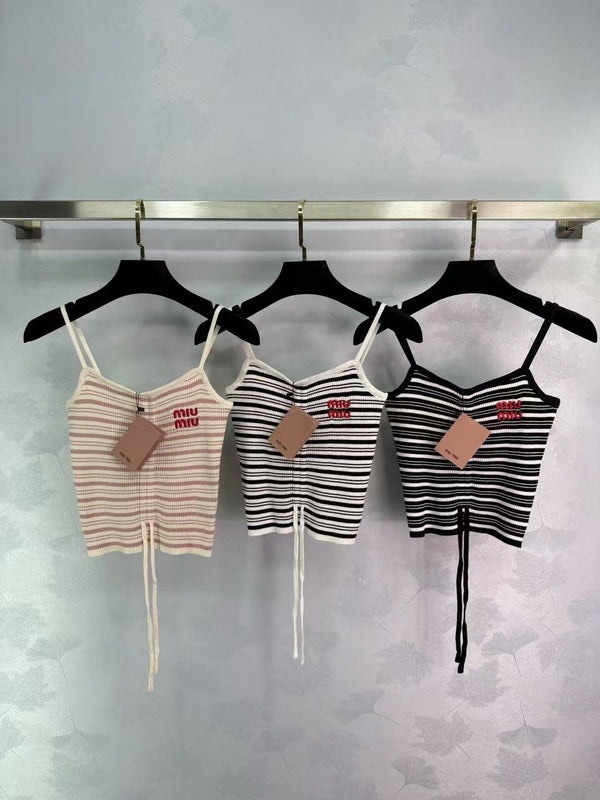 Gestricktes Camisole mit Streifen und Kordelzug
