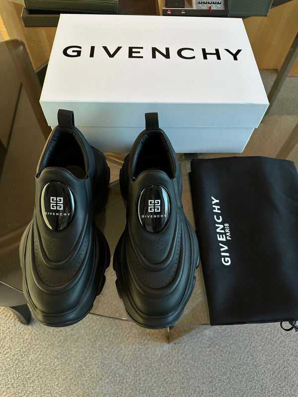 🔥🔥24FW NEU GVC Ganz schwarze Freizeit-Sneaker 